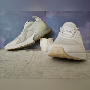 Kids white Nike air max size 6 (kids)